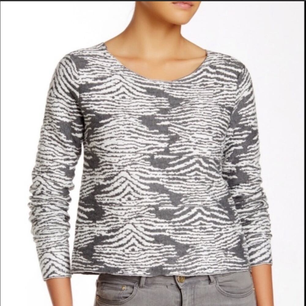 TOWNSEN revolve thick cotton blend gray silver abstract woven pullover top